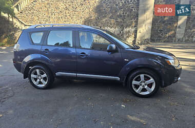 Внедорожник / Кроссовер Mitsubishi Outlander 2008 в 