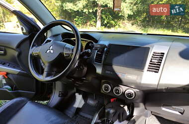 Внедорожник / Кроссовер Mitsubishi Outlander 2008 в 