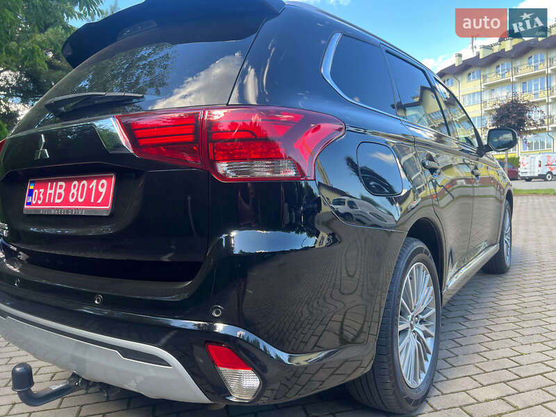 Позашляховик / Кросовер Mitsubishi Outlander 2020 в Львові фото 13 Позашляховик / Кросовер Mitsubishi Outlander 2020 в Львові