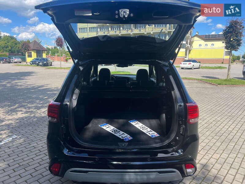 Позашляховик / Кросовер Mitsubishi Outlander 2020 в Львові фото 42 Позашляховик / Кросовер Mitsubishi Outlander 2020 в Львові