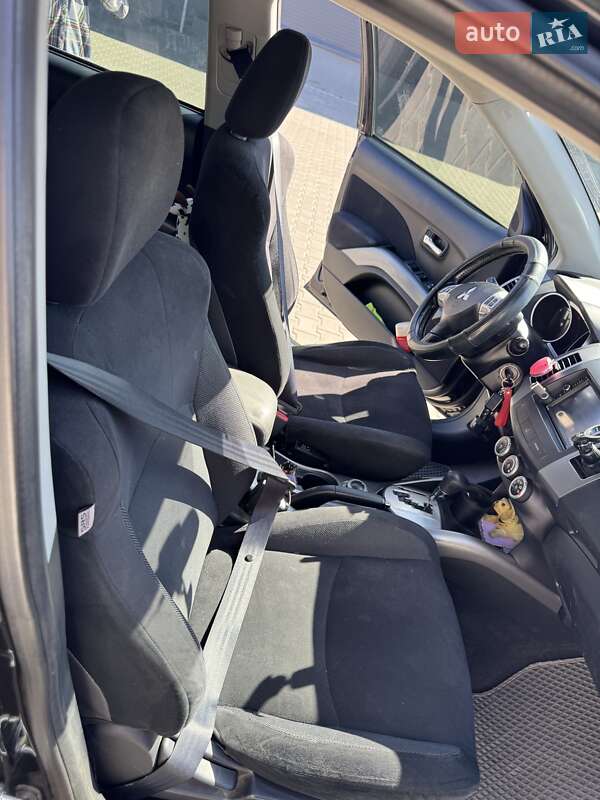 Позашляховик / Кросовер Mitsubishi Outlander 2008 в Дніпрі фото 3 Позашляховик / Кросовер Mitsubishi Outlander 2008 в Дніпрі