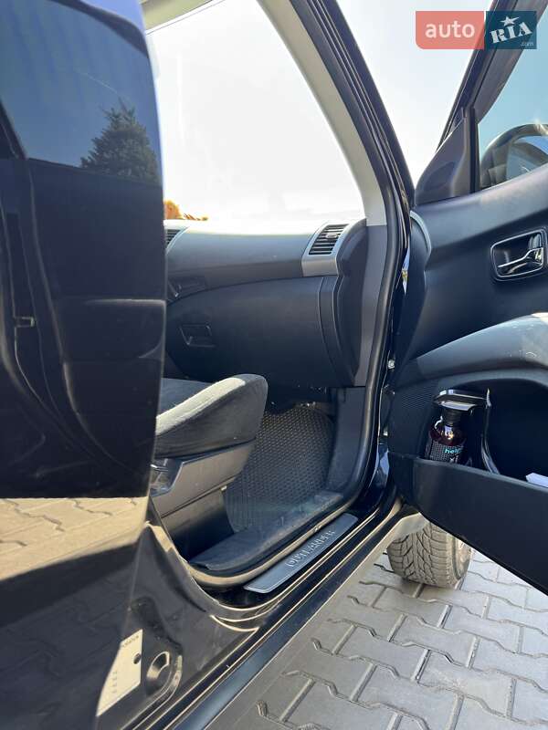 Позашляховик / Кросовер Mitsubishi Outlander 2008 в Дніпрі фото 6 Позашляховик / Кросовер Mitsubishi Outlander 2008 в Дніпрі