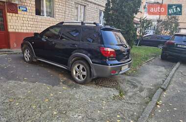 Внедорожник / Кроссовер Mitsubishi Outlander 2005 в 