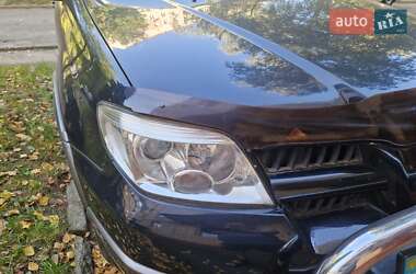 Внедорожник / Кроссовер Mitsubishi Outlander 2005 в 