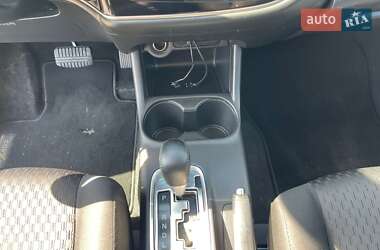 Внедорожник / Кроссовер Mitsubishi Outlander 2013 в 