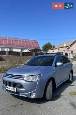 Позашляховик / Кросовер Mitsubishi Outlander 2014 в Житомирі
