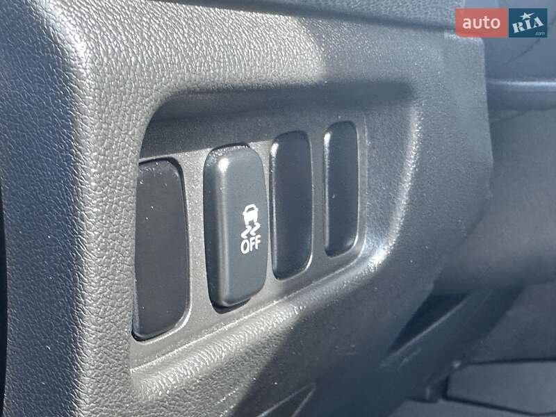 Внедорожник / Кроссовер Mitsubishi Outlander 2016 в Киеве
