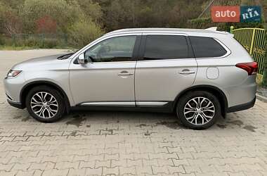 Внедорожник / Кроссовер Mitsubishi Outlander 2018 в Львове