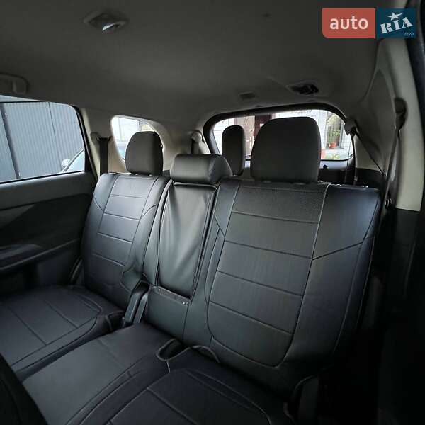 Позашляховик / Кросовер Mitsubishi Outlander 2016 в Чернігові