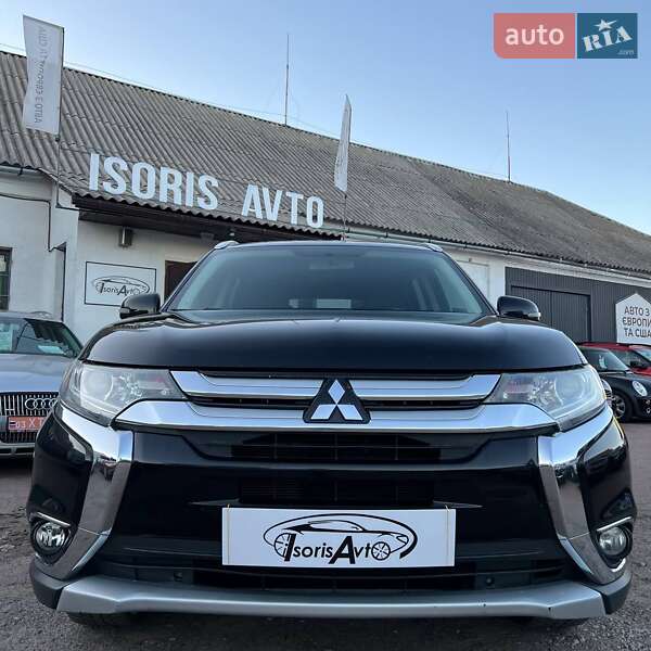 Позашляховик / Кросовер Mitsubishi Outlander 2016 в Чернігові