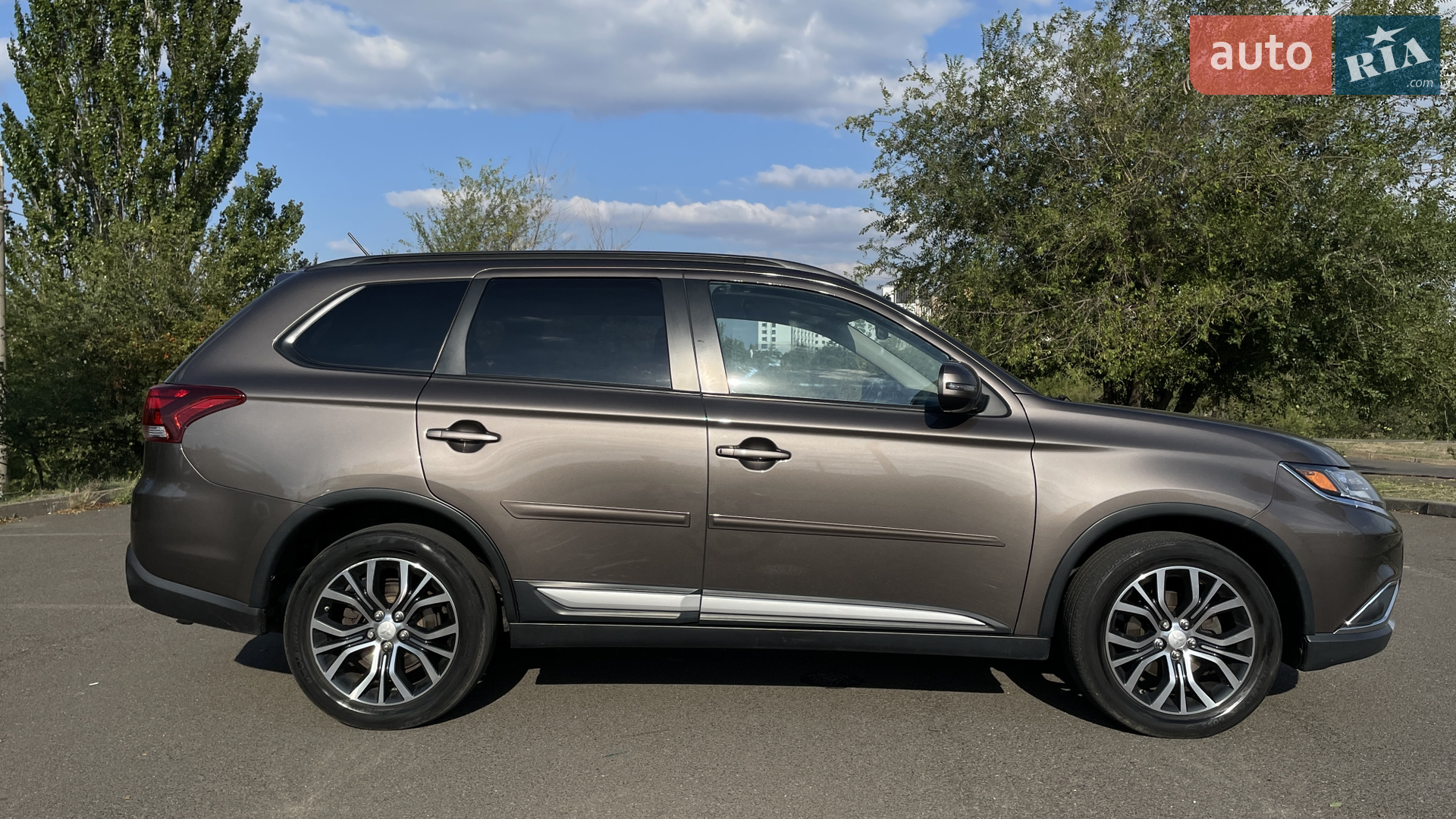 2015 Mitsubishi Outlander - мініатюра 8
