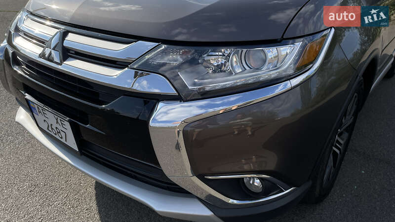 Позашляховик / Кросовер Mitsubishi Outlander 2015 в Кривому Розі фото 16 Позашляховик / Кросовер Mitsubishi Outlander 2015 в Кривому Розі