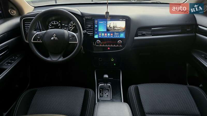 Внедорожник / Кроссовер Mitsubishi Outlander 2019 в Полтаве