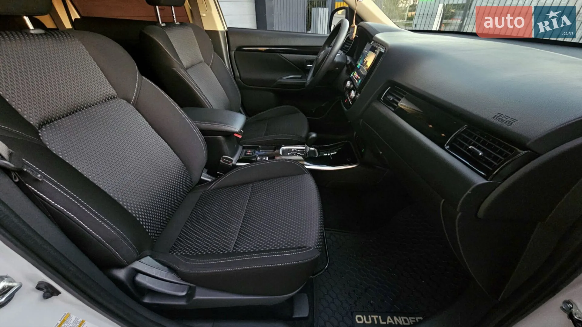 2019 Mitsubishi Outlander - мініатюра 15