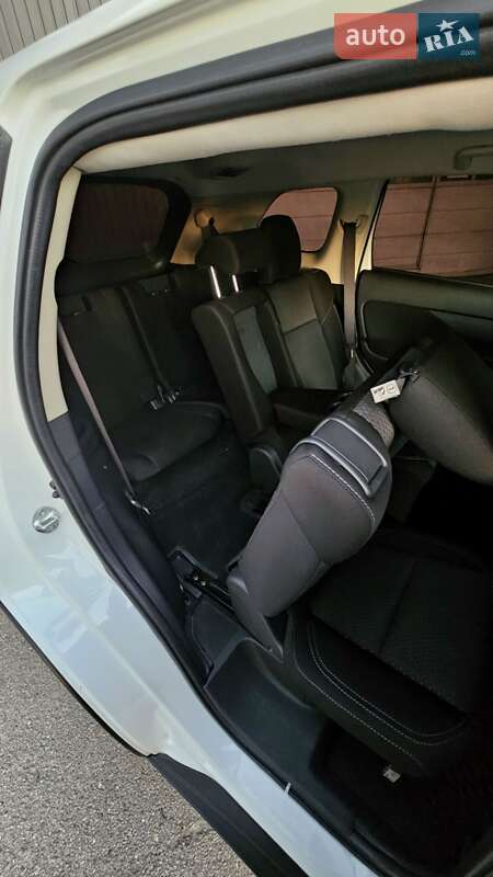 Внедорожник / Кроссовер Mitsubishi Outlander 2019 в Полтаве