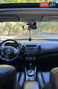 Внедорожник / Кроссовер Mitsubishi Outlander 2008 в 