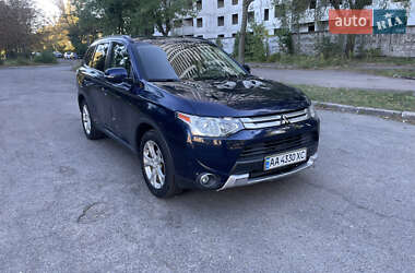 Mitsubishi Outlander 2014