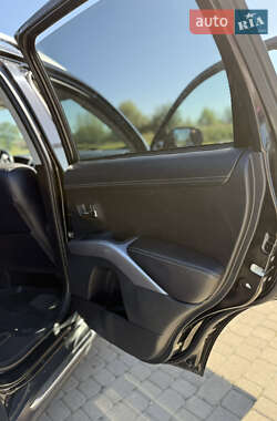 Внедорожник / Кроссовер Mitsubishi Outlander 2010 в 