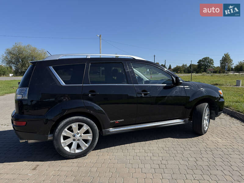 Позашляховик / Кросовер Mitsubishi Outlander 2010 в Львові