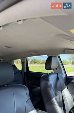 Внедорожник / Кроссовер Mitsubishi Outlander 2010 в 