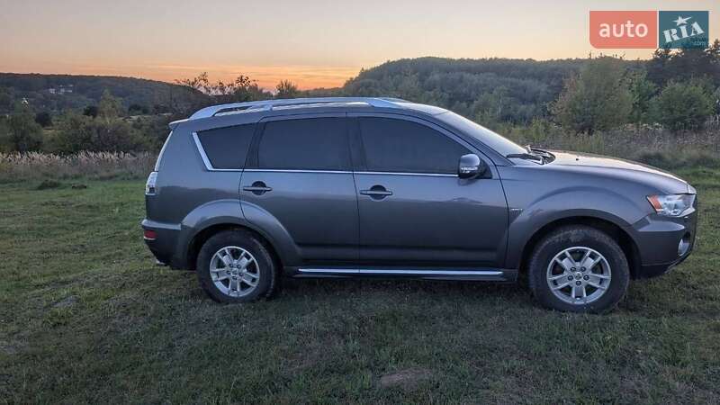 Внедорожник / Кроссовер Mitsubishi Outlander 2009 в Львове