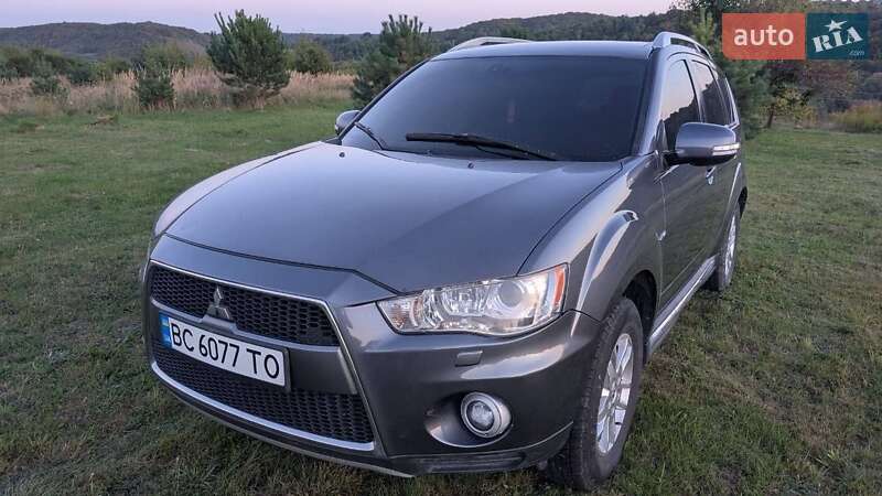 Внедорожник / Кроссовер Mitsubishi Outlander 2009 в Львове