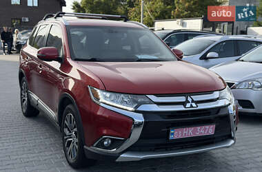 Внедорожник / Кроссовер Mitsubishi Outlander 2017 в Ровно