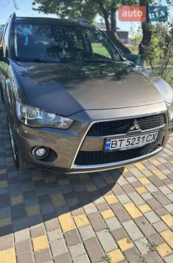 Внедорожник / Кроссовер Mitsubishi Outlander 2011 в Кривом Роге