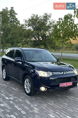 Внедорожник / Кроссовер Mitsubishi Outlander 2013 в Мукачево