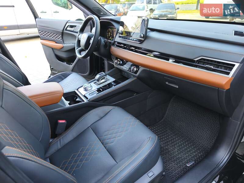 Позашляховик / Кросовер Mitsubishi Outlander 2023 в Дніпрі