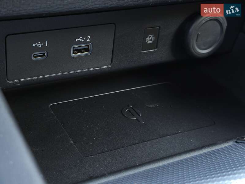 Позашляховик / Кросовер Mitsubishi Outlander 2023 в Дніпрі