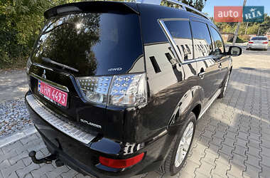 Внедорожник / Кроссовер Mitsubishi Outlander 2010 в 