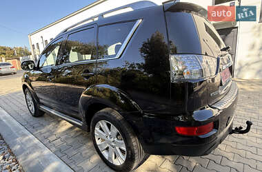 Внедорожник / Кроссовер Mitsubishi Outlander 2010 в 