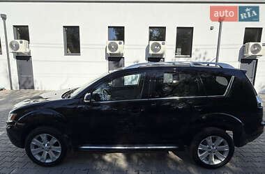 Внедорожник / Кроссовер Mitsubishi Outlander 2010 в 