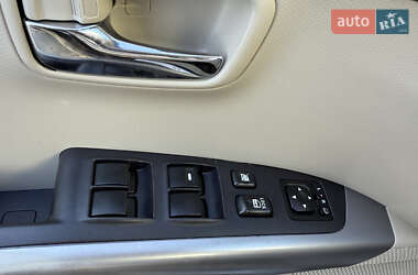Внедорожник / Кроссовер Mitsubishi Outlander 2010 в 