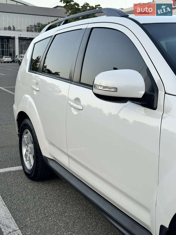 Внедорожник / Кроссовер Mitsubishi Outlander 2011 в Броварах