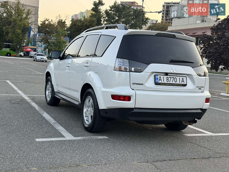 Внедорожник / Кроссовер Mitsubishi Outlander 2011 в Броварах