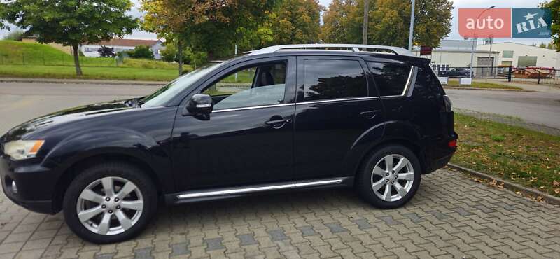 Внедорожник / Кроссовер Mitsubishi Outlander 2010 в Ирпене