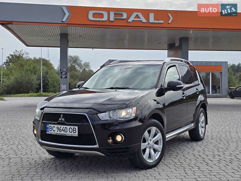Внедорожник / Кроссовер Mitsubishi Outlander 2010 в Калуше