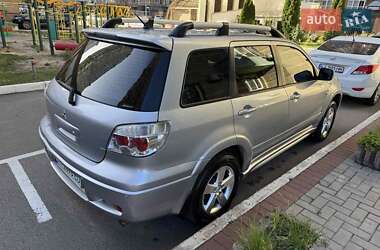 Внедорожник / Кроссовер Mitsubishi Outlander 2009 в 