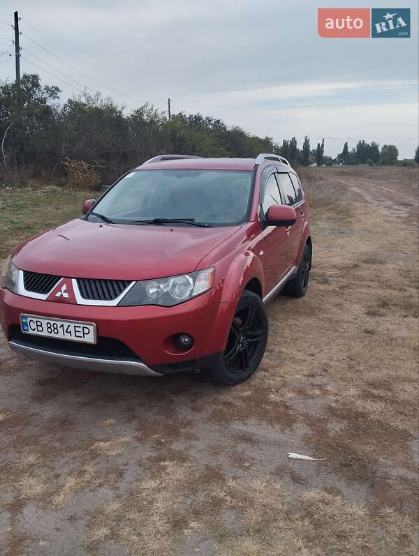 Внедорожник / Кроссовер Mitsubishi Outlander 2008 в 