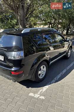 Внедорожник / Кроссовер Mitsubishi Outlander 2008 в 