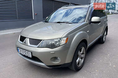 Внедорожник / Кроссовер Mitsubishi Outlander 2007 в 