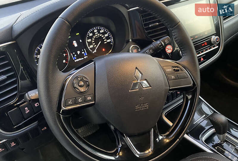 Внедорожник / Кроссовер Mitsubishi Outlander 2020 в Тернополе