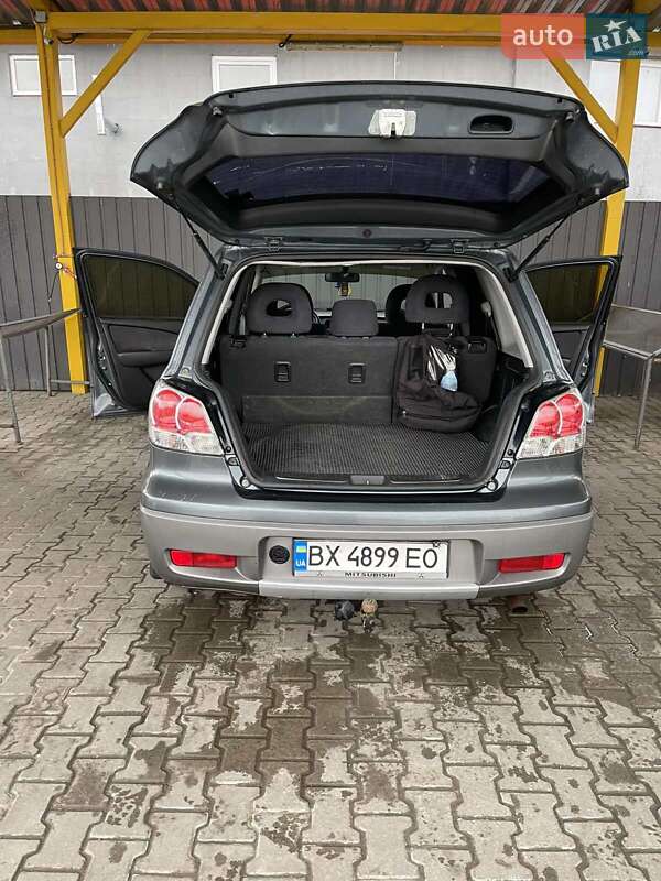 Внедорожник / Кроссовер Mitsubishi Outlander 2004 в Хмельницком