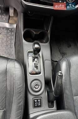 Внедорожник / Кроссовер Mitsubishi Outlander 2013 в 
