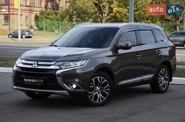 Mitsubishi Outlander 2015
