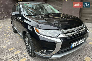 Mitsubishi Outlander 2015