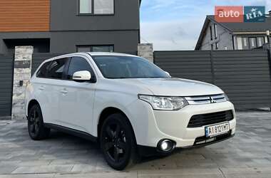 Внедорожник / Кроссовер Mitsubishi Outlander 2014 в Софиевской Борщаговке