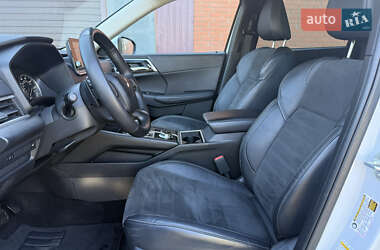 Внедорожник / Кроссовер Mitsubishi Outlander 2023 в 